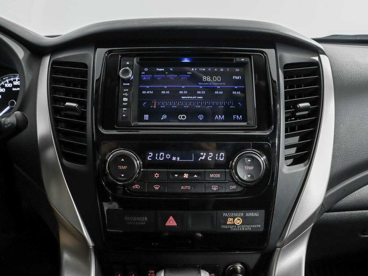 Купить Mitsubishi Pajero Sport, 2017, 90 338 км, фото №15