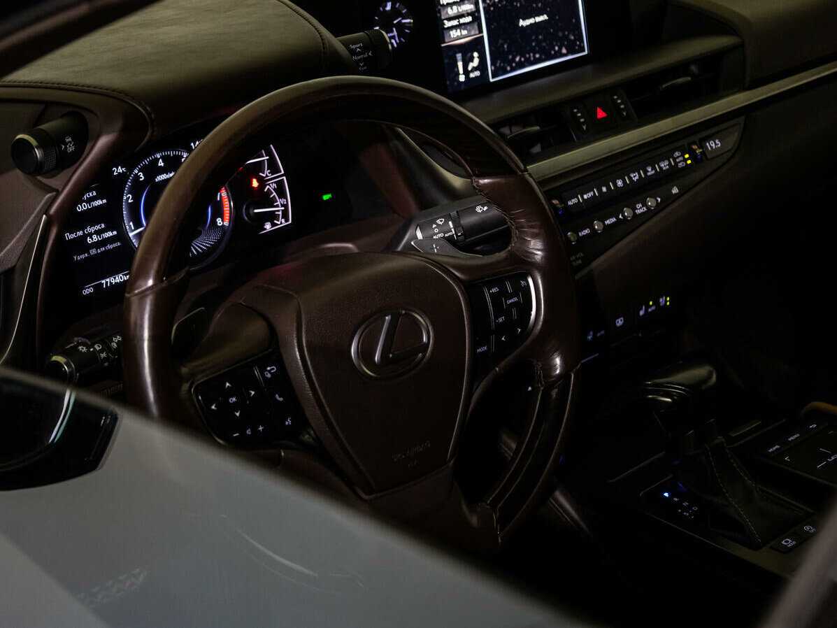 Купить Lexus ES 250, 2019, 77 931 км, фото №30