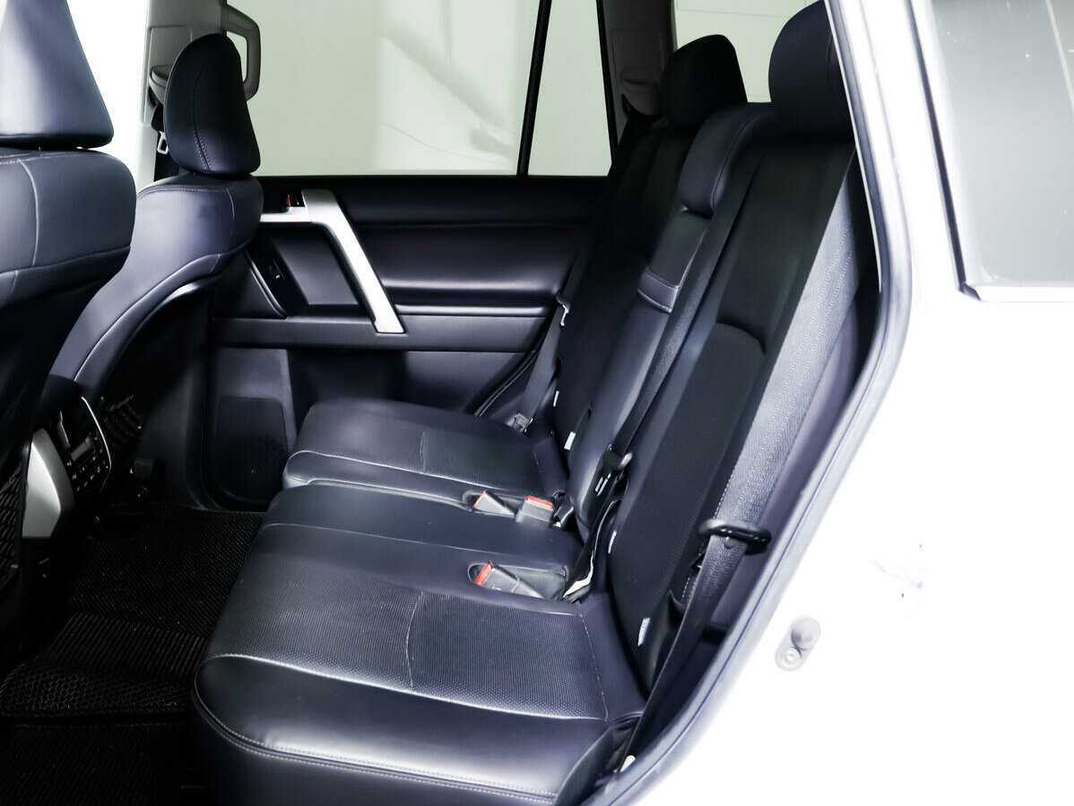 Купить Toyota Land Cruiser Prado, 2017, 61 353 км, фото №8