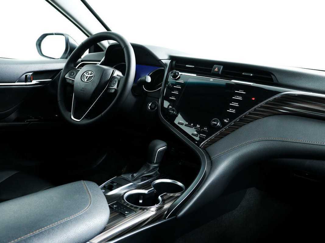 Купить Toyota Camry, 2020, 67 858 км, фото №9