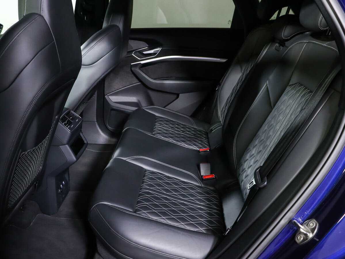 Купить Audi e-tron 55, 2020, 59 218 км, фото №9