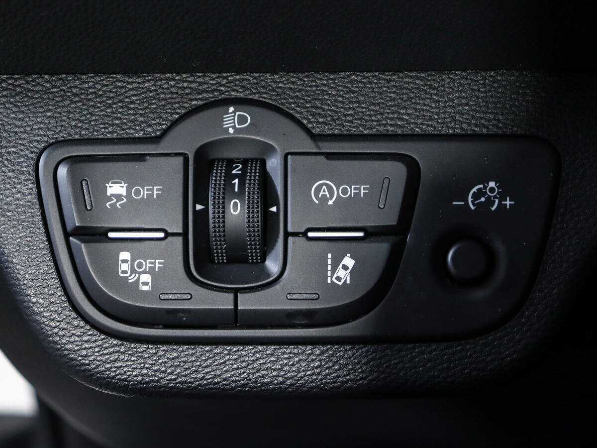 Купить Hongqi H5, 2022, 64 км, фото №20