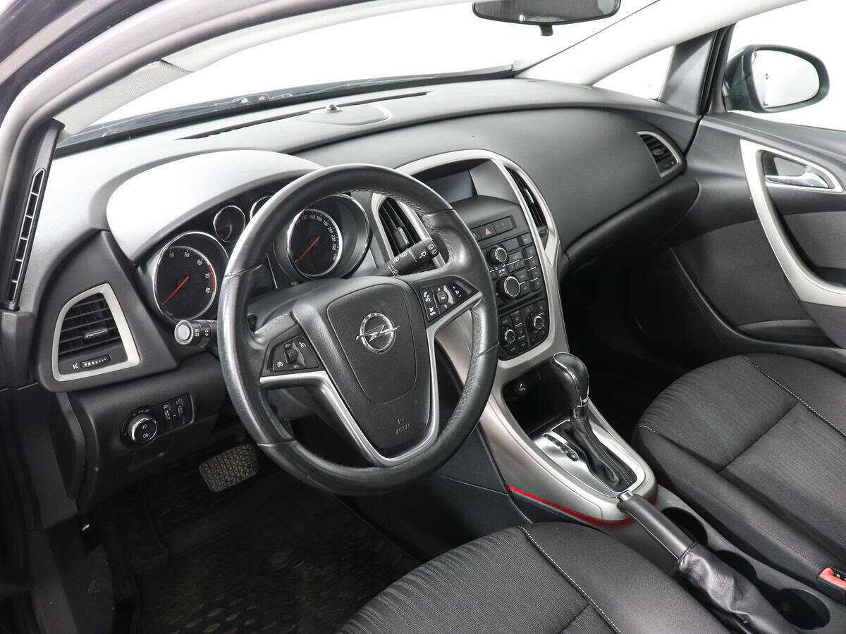 Купить Opel Astra, 2011, 107 315 км, фото №9
