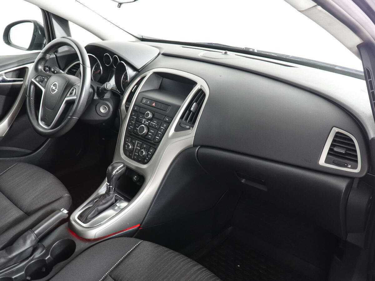 Купить Opel Astra, 2011, 107 315 км, фото №10