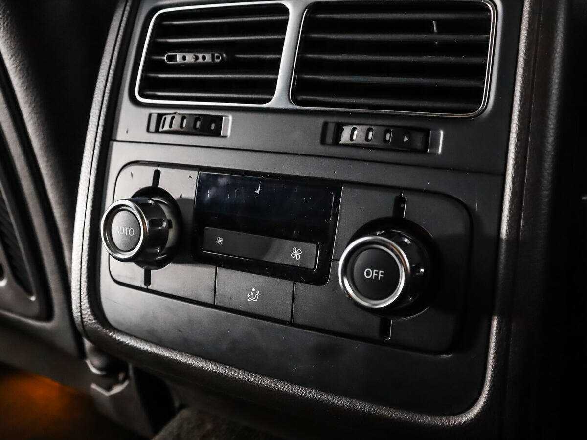 Купить Volkswagen Touareg, 2010, 302 916 км, фото №13