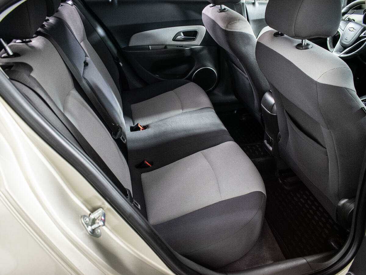 Купить Chevrolet Cruze, 2010, 203 629 км, фото №10