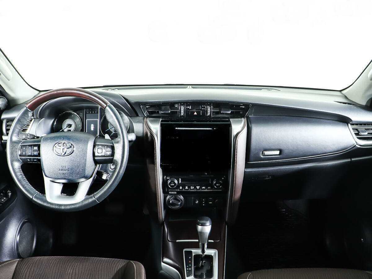 Купить Toyota Fortuner, 2017, 135 804 км, фото №10