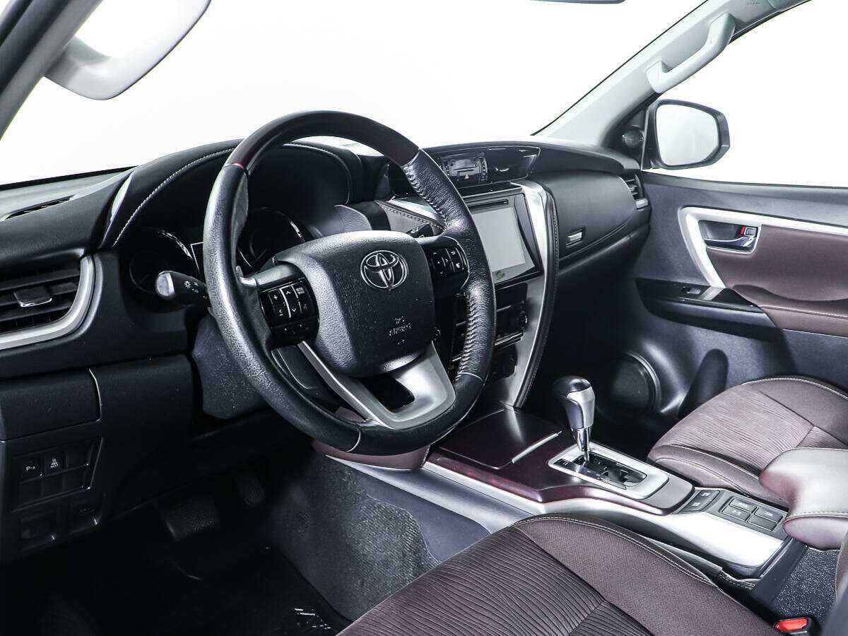 Купить Toyota Fortuner, 2017, 135 804 км, фото №12