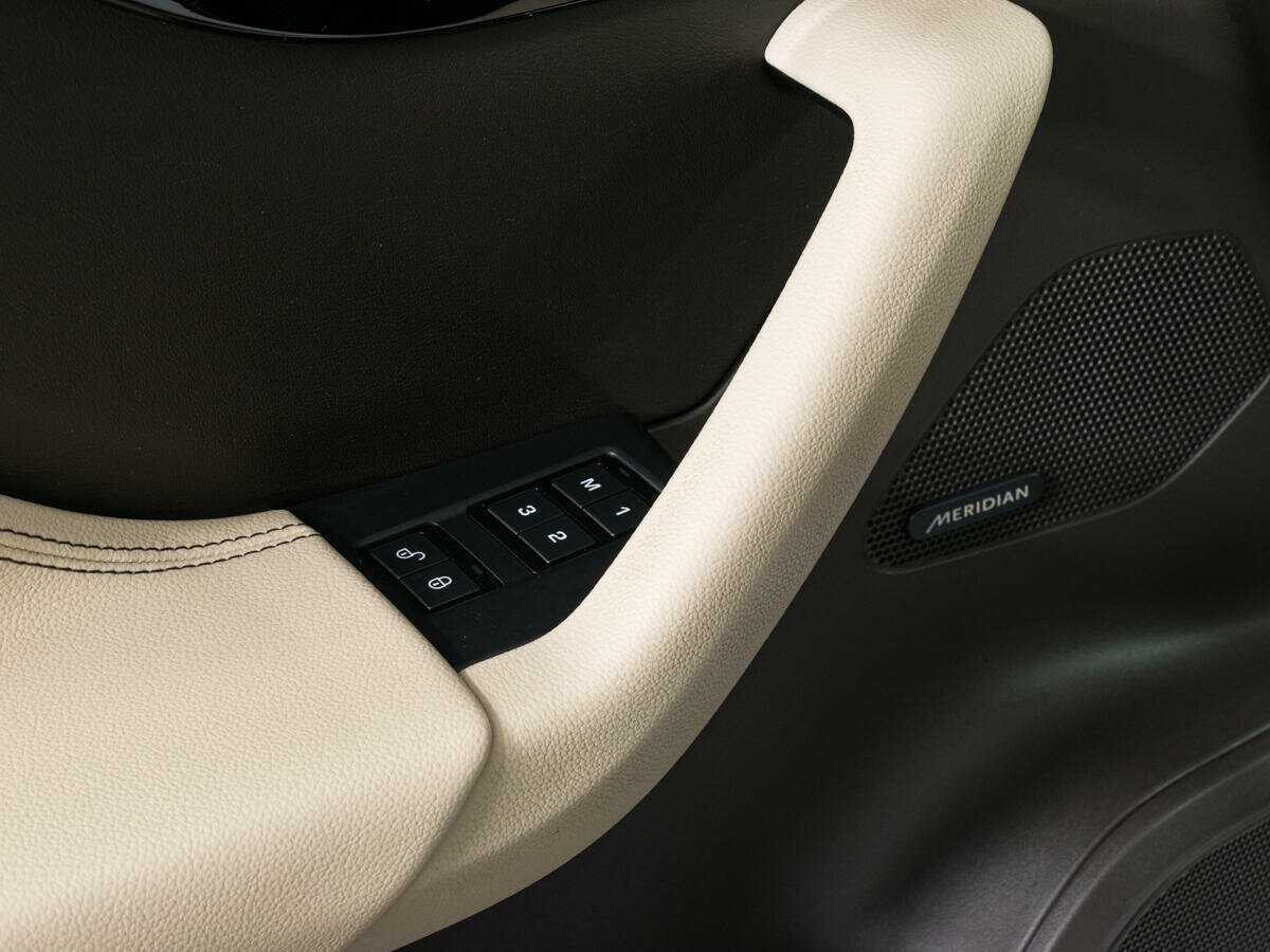 Купить Jaguar F-Pace, 2016, 137 000 км, фото №19