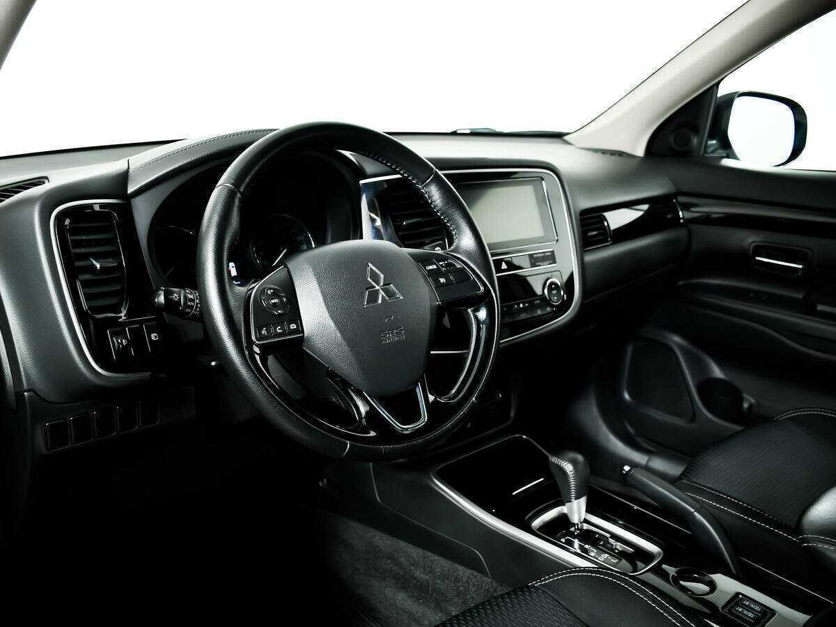 Купить Mitsubishi Outlander, 2019, 77 333 км, фото №13