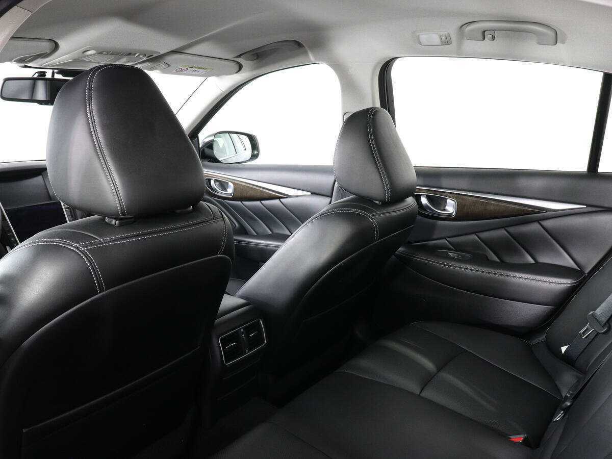 Купить Infiniti Q50, 2017, 35 815 км, фото №12