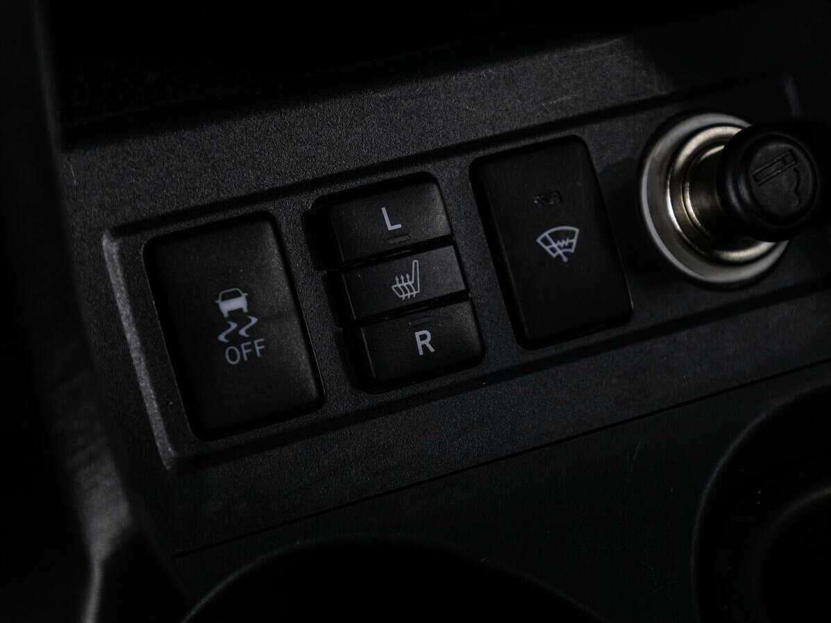 Купить Toyota RAV4, 2011, 200 320 км, фото №14