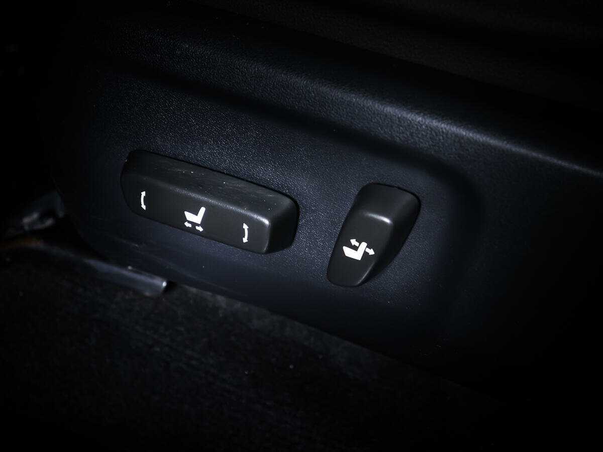 Купить Toyota Fortuner, 2018, 146 923 км, фото №14