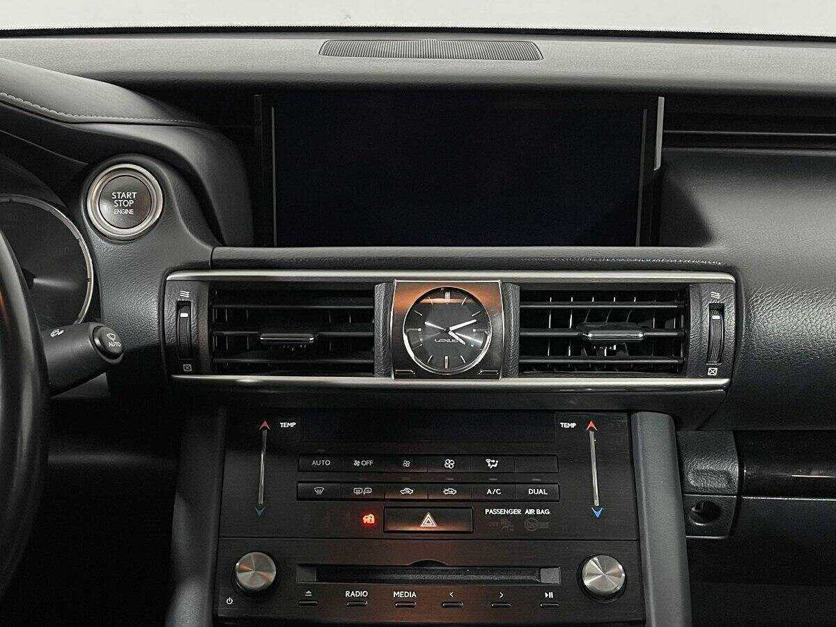 Купить Lexus IS 300, 2018, 62 892 км, фото №10