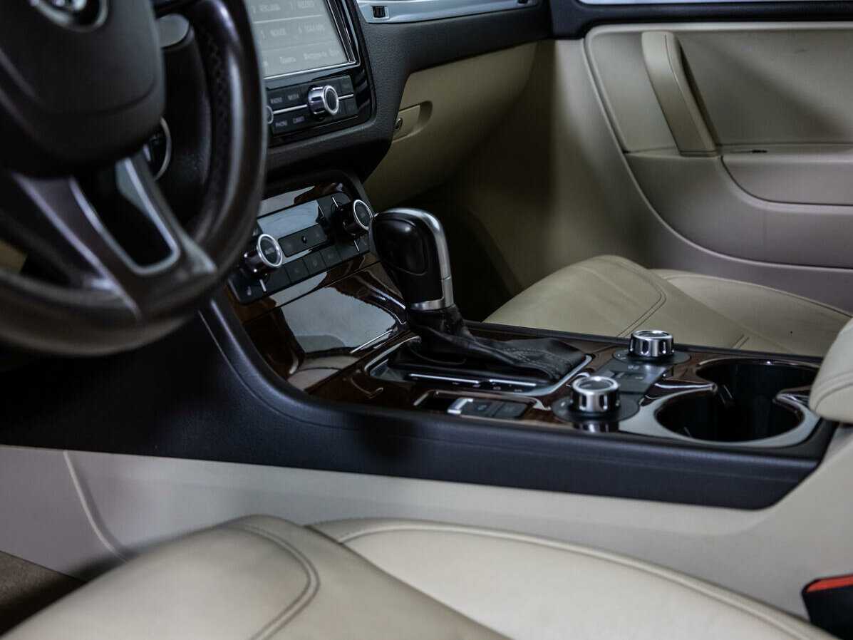 Купить Volkswagen Touareg, 2011, 291 575 км, фото №21