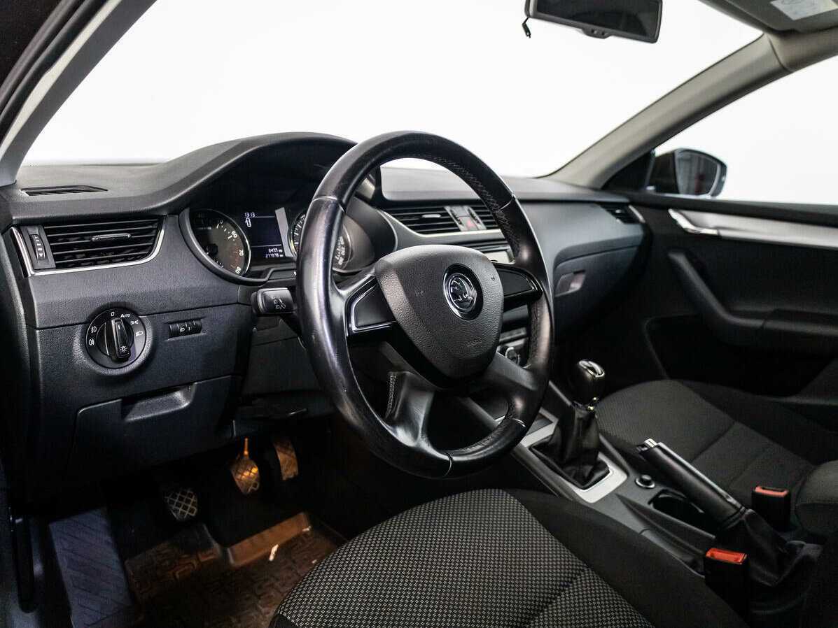 Купить Skoda Octavia, 2014, 277 979 км, фото №10