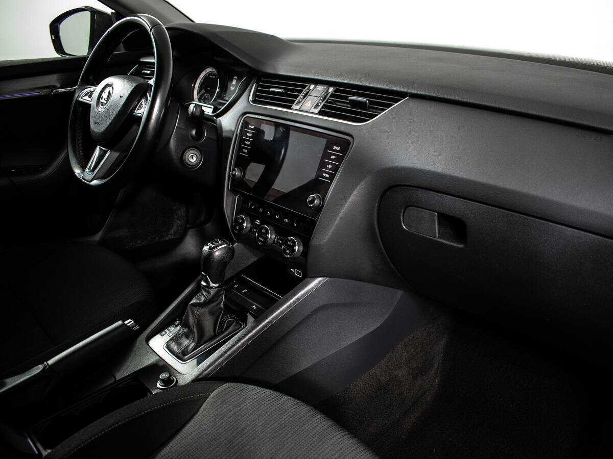 Купить Skoda Octavia, 2018, 147 324 км, фото №6