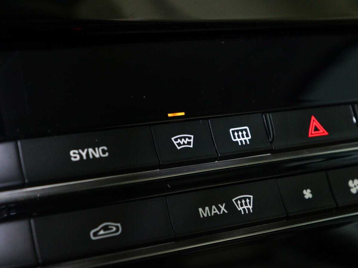 Купить Jaguar XE, 2017, 133 521 км, фото №22