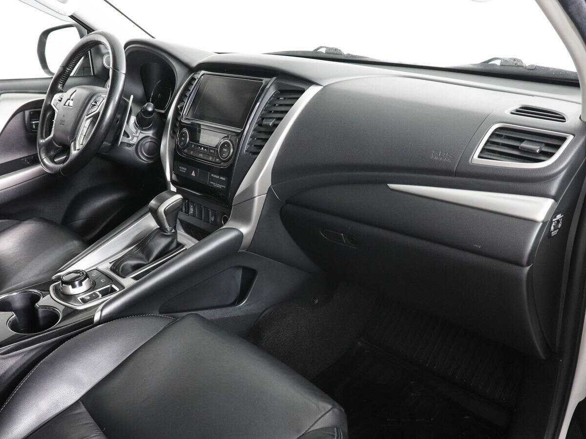 Купить Mitsubishi Pajero Sport, 2018, 195 673 км, фото №10