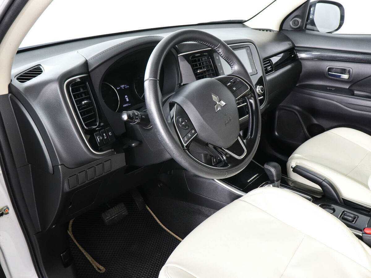 Купить Mitsubishi Outlander, 2021, 48 353 км, фото №9