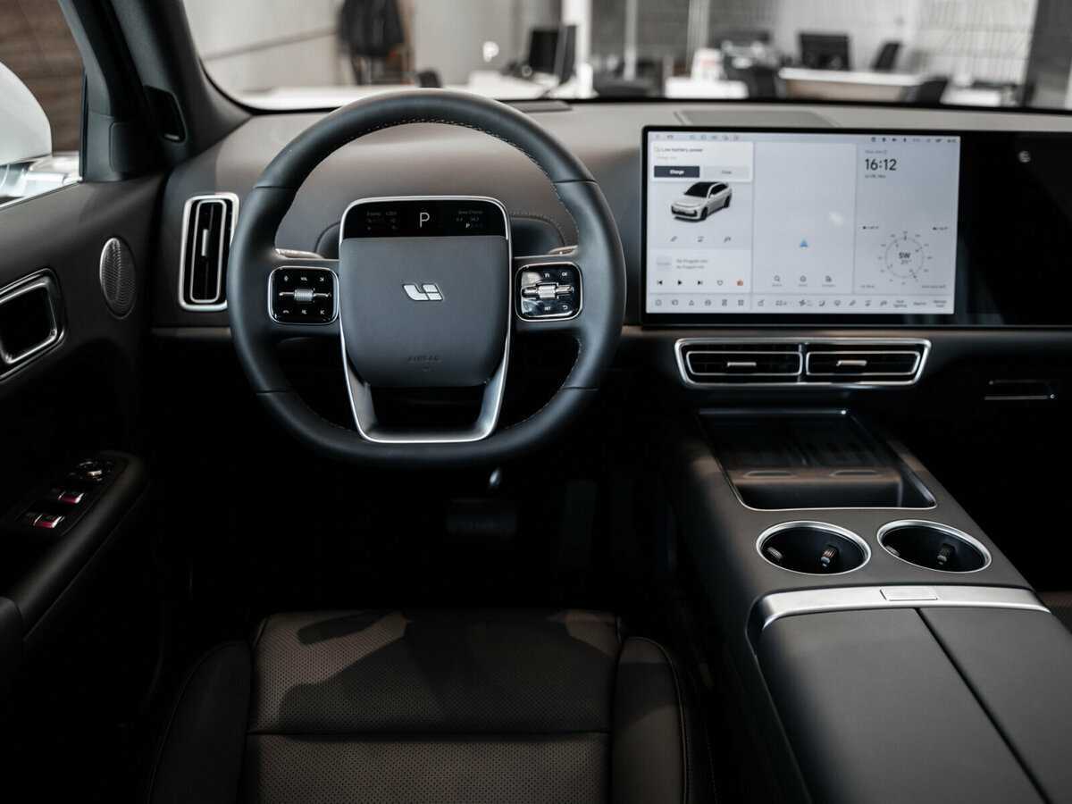 Купить LiXiang L7 52.3 kWh, 2024, 7 км, фото №16