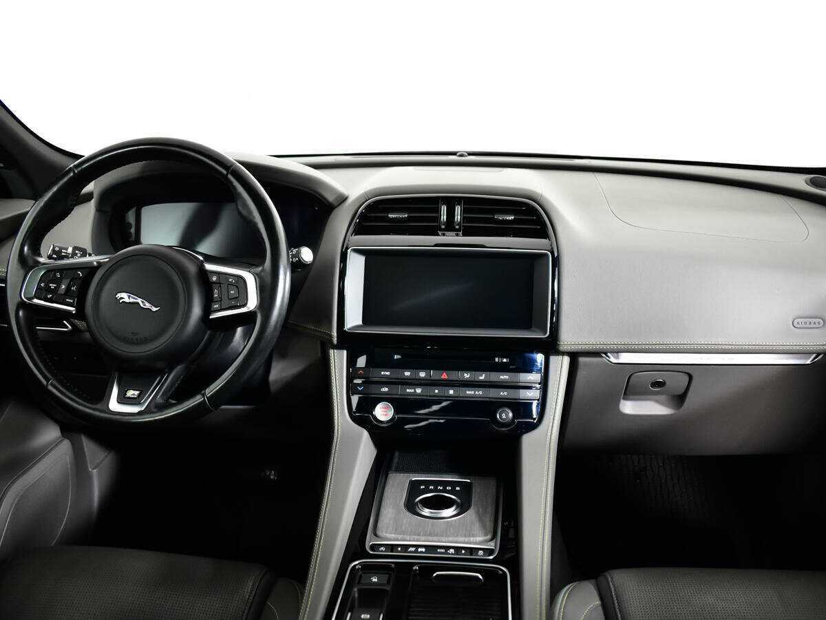Купить Jaguar F-Pace, 2016, 168 613 км, фото №10