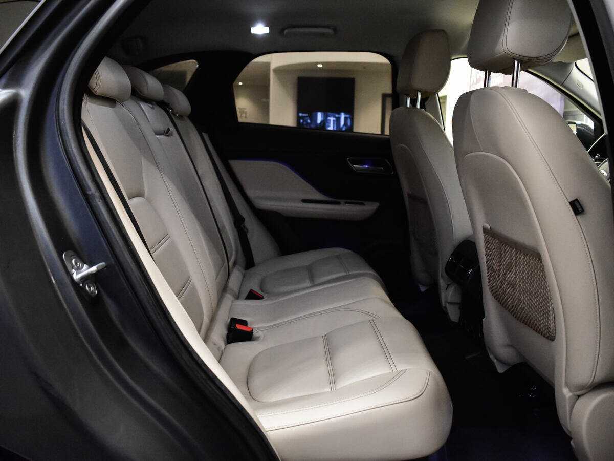 Купить Jaguar F-Pace, 2016, 119 374 км, фото №7