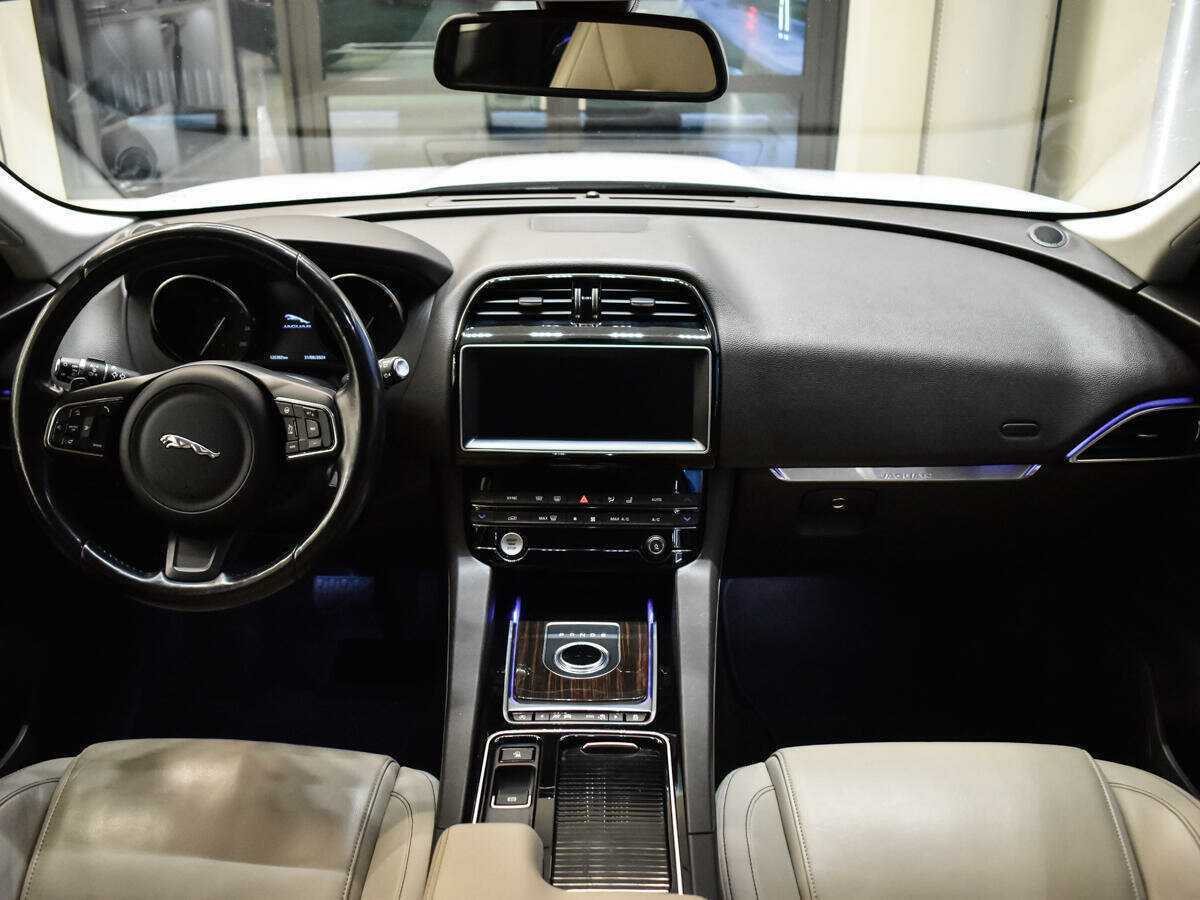 Купить Jaguar F-Pace, 2016, 119 374 км, фото №9