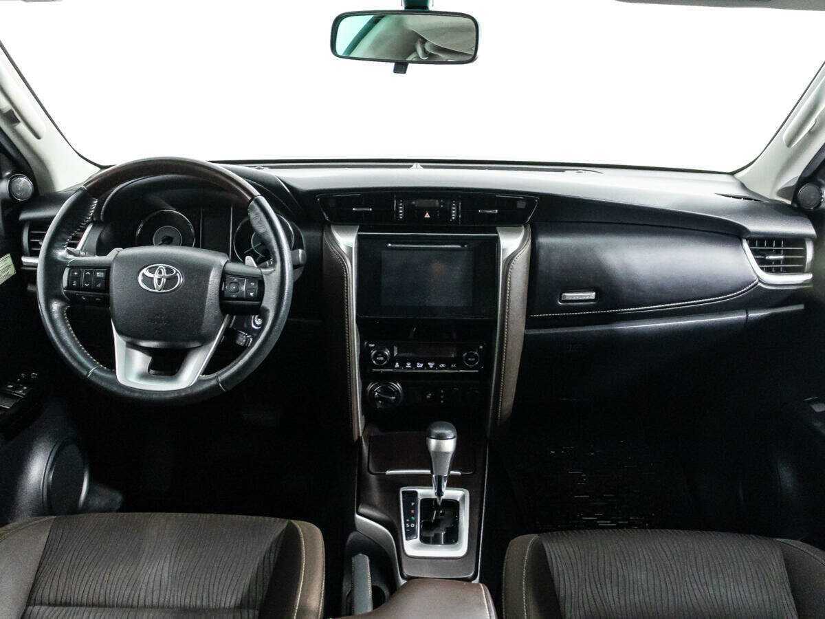 Купить Toyota Fortuner, 2018, 90 102 км, фото №13