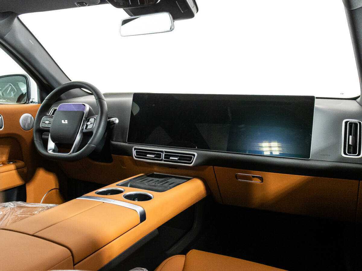 Купить LiXiang L7 52.3 kWh, 2024, 43 км, фото №9