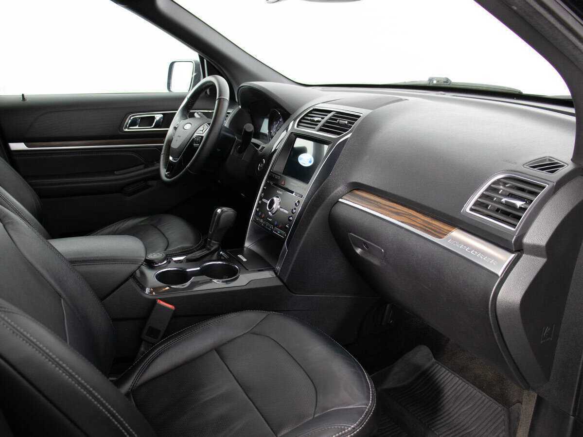 Купить Ford Explorer, 2018, 114 388 км, фото №9