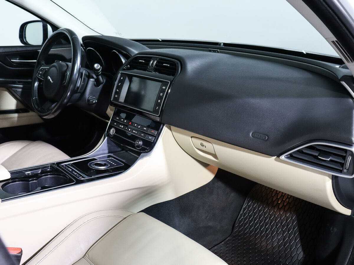 Купить Jaguar XE, 2015, 124 917 км, фото №8
