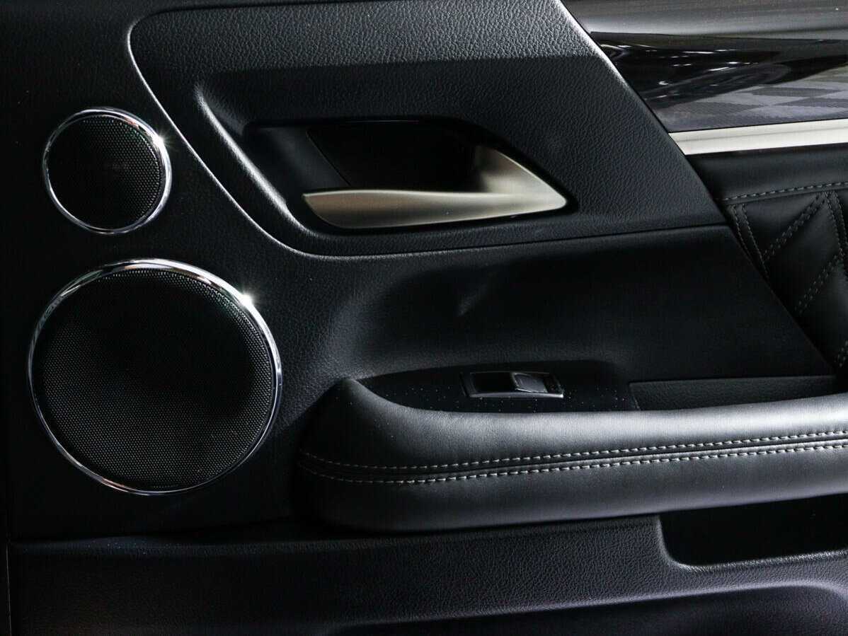 Купить Lexus LX 570, 2017, 137 316 км, фото №18