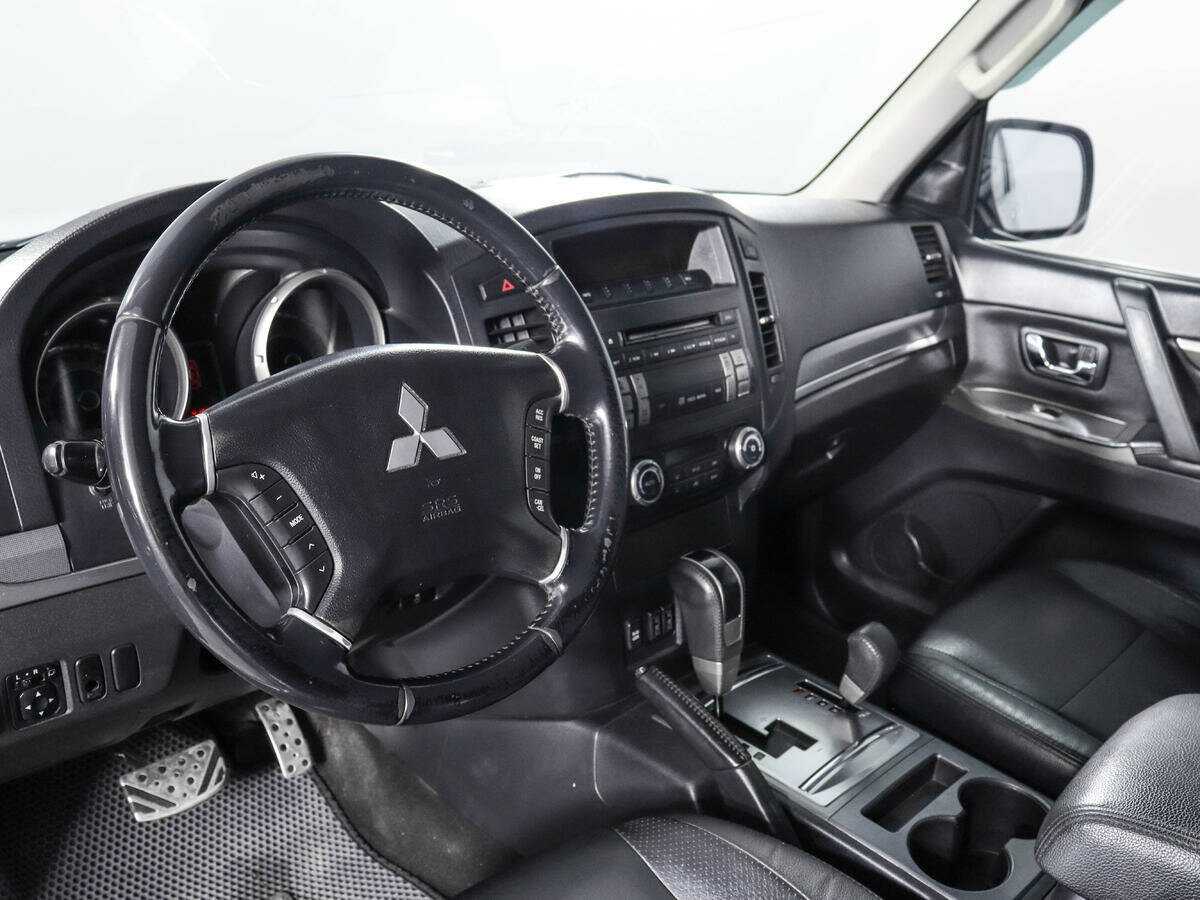 Купить Mitsubishi Pajero, 2011, 226 491 км, фото №12
