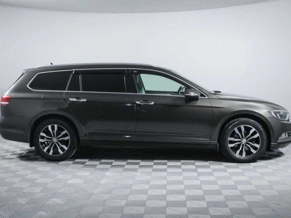 Купить Volkswagen Passat DSG7, 2017, 141 158 км, фото №4
