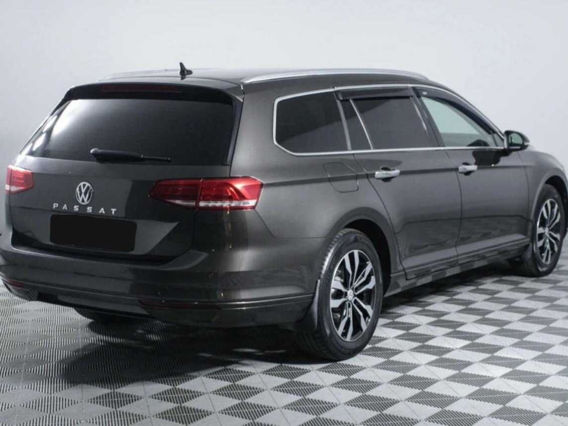 Купить Volkswagen Passat DSG7, 2017, 141 158 км, фото №5