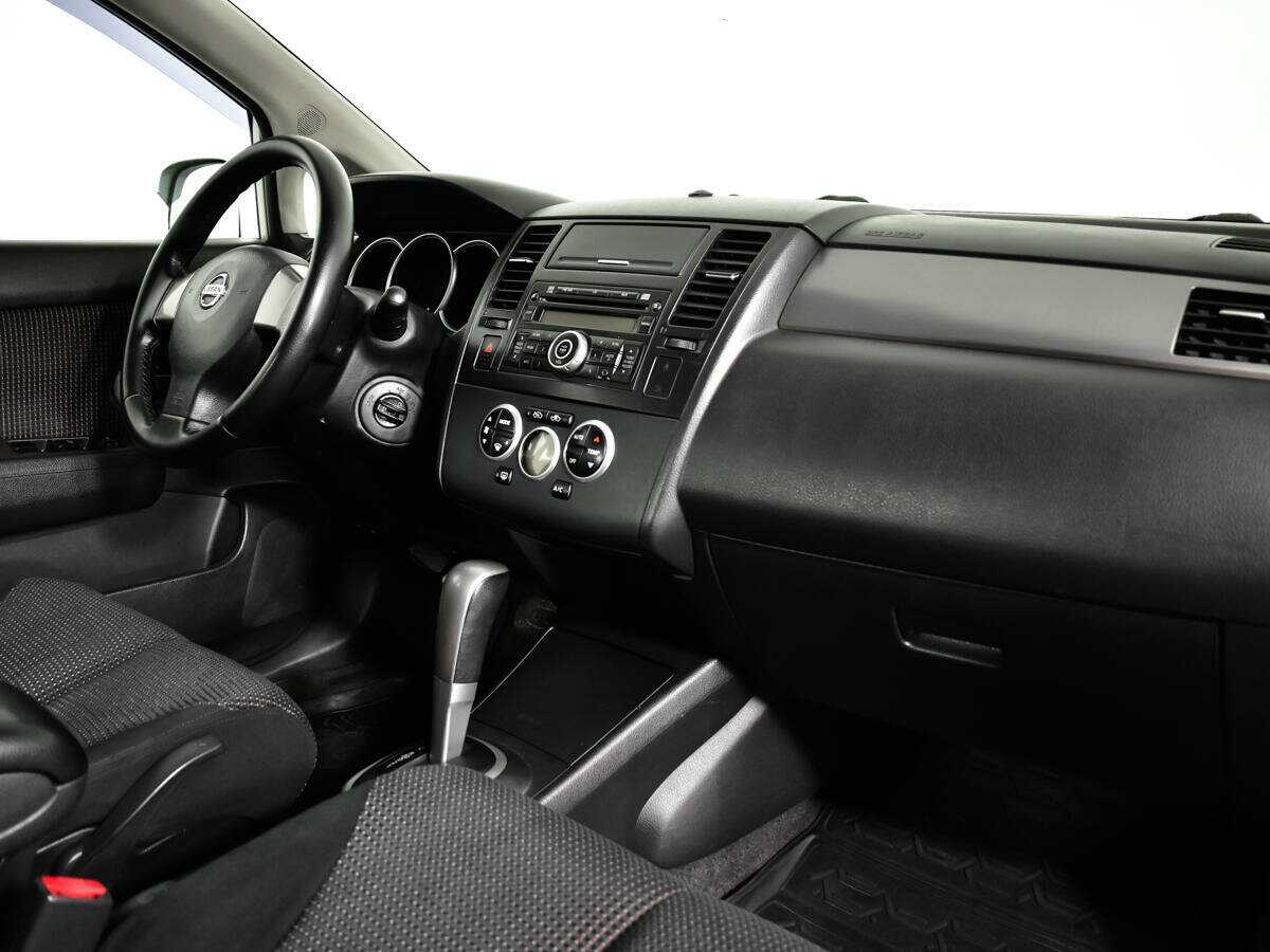 Купить Nissan Tiida, 2011, 215 783 км, фото №9