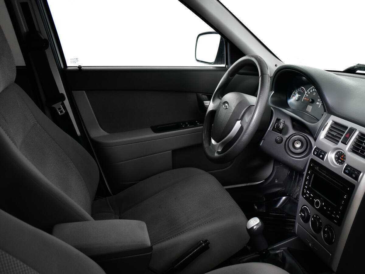 Купить Lada (ВАЗ) Priora, 2012, 129 686 км, фото №9