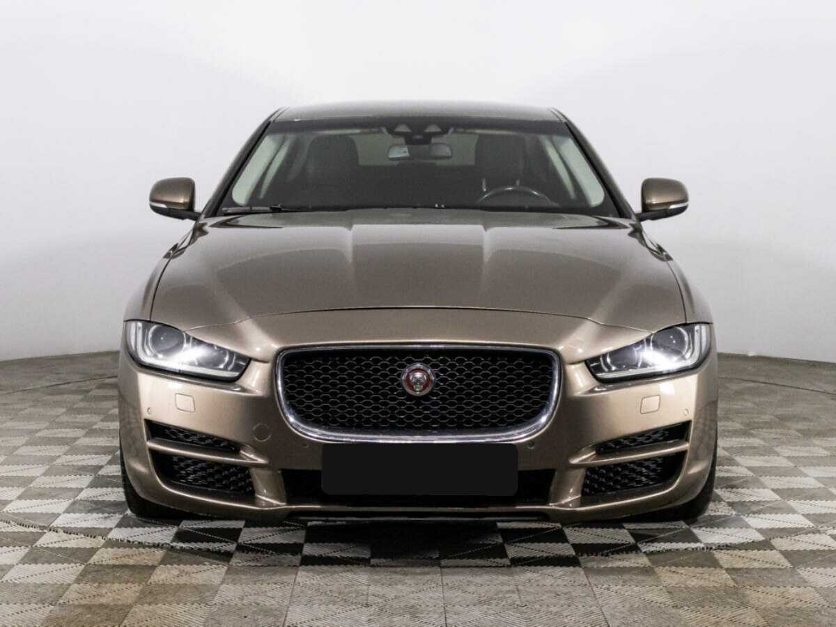 Jaguar XE