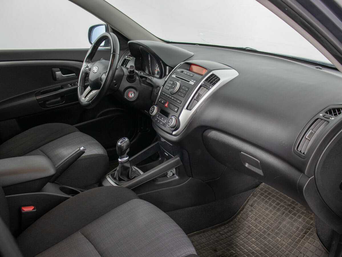 Купить Kia Ceed, 2010, 134 932 км, фото №9