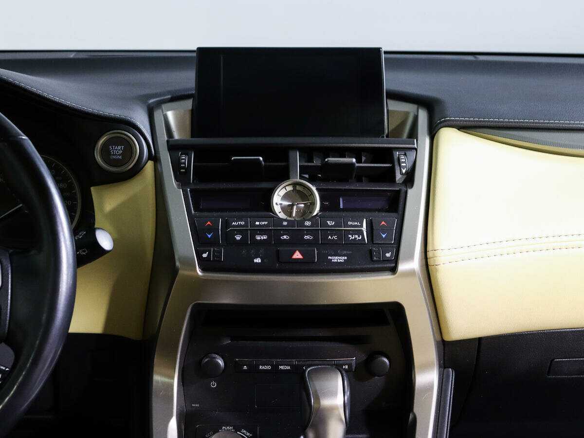 Купить Lexus NX 200t, 2016, 110 323 км, фото №11