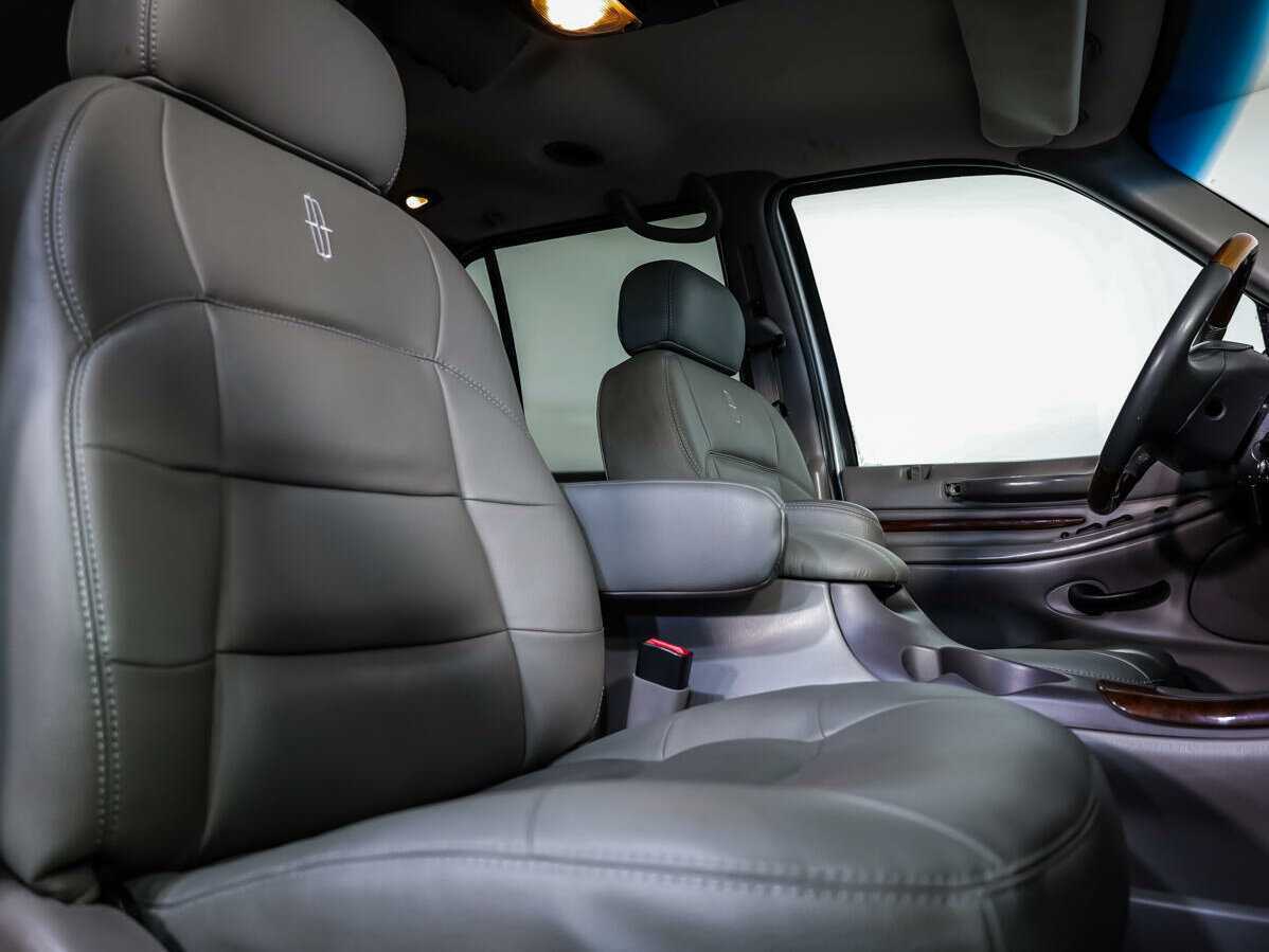 Купить Lincoln Navigator, 1999, 231 661 км, фото №11