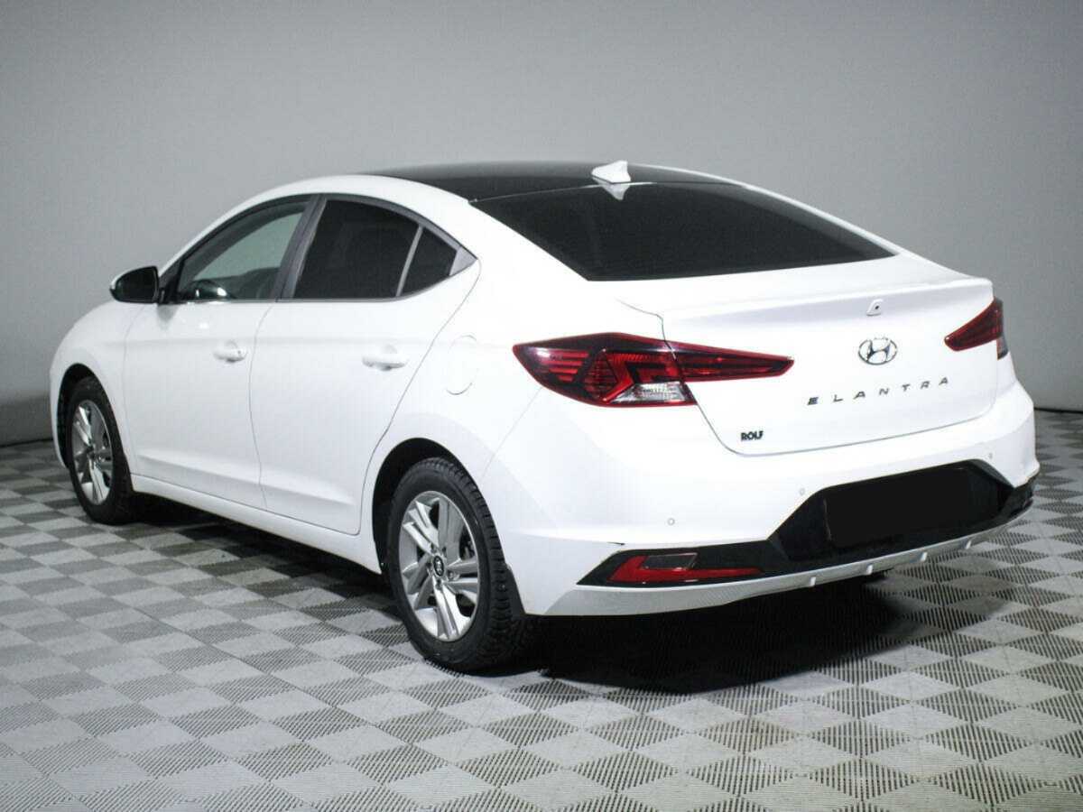 Купить Hyundai Elantra, 2020, 142 837 км, фото №4