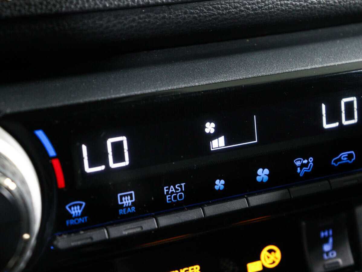 Купить Toyota RAV4, 2020, 92 000 км, фото №21