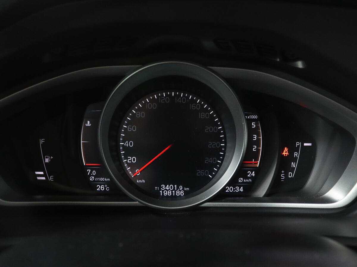 Купить Volvo V40 Cross Country, 2016, 198 184 км, фото №9