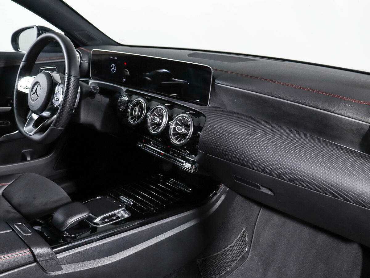 Купить Mercedes-Benz CLA 200, 2019, 89 892 км, фото №9