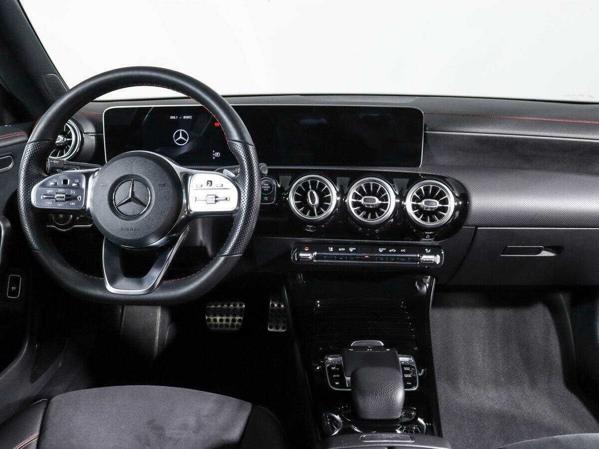 Купить Mercedes-Benz CLA 200, 2019, 89 892 км, фото №12