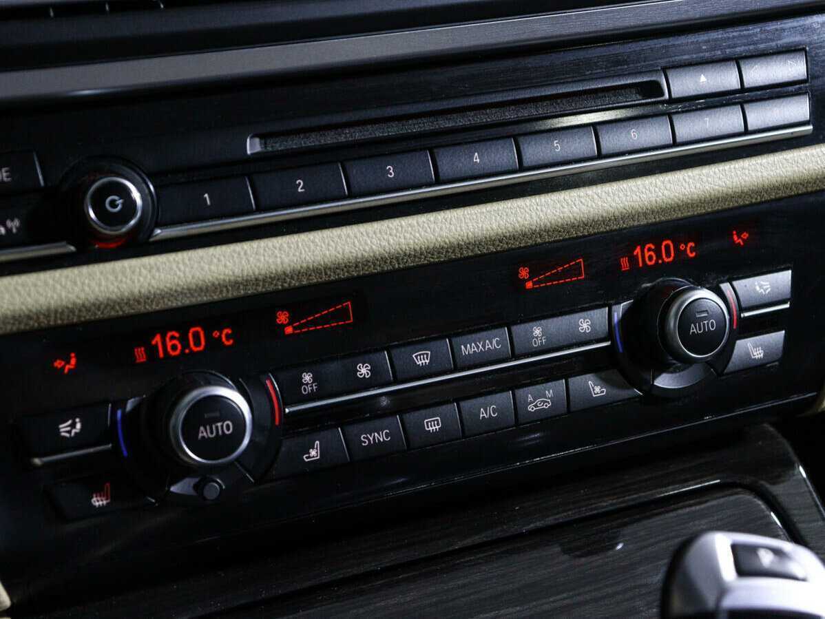 Купить BMW 5 серии 530d xDrive, 2016, 143 837 км, фото №31