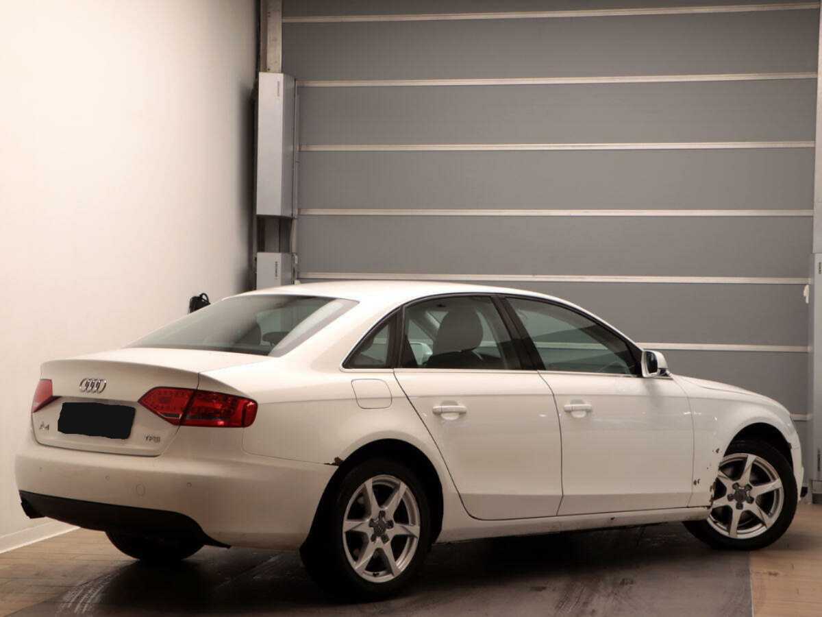 Купить Audi A4, 2010, 156 179 км, фото №4
