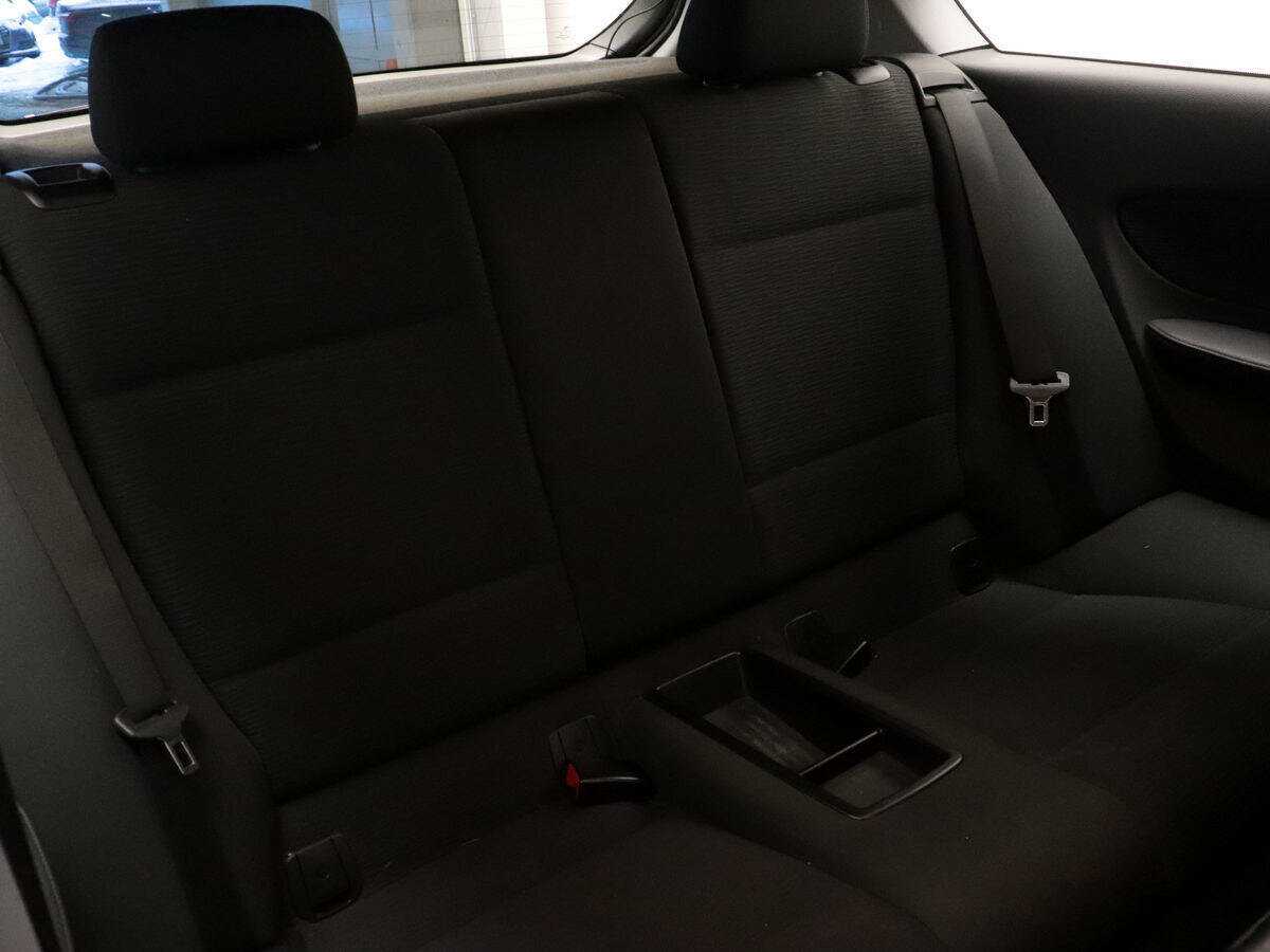 Купить BMW 1 серии 116i, 2011, 184 290 км, фото №8